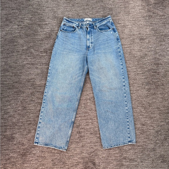 Abercrombie and Fitch “The Loose High Rise - Curve Love” Jean - Picture 1 of 3